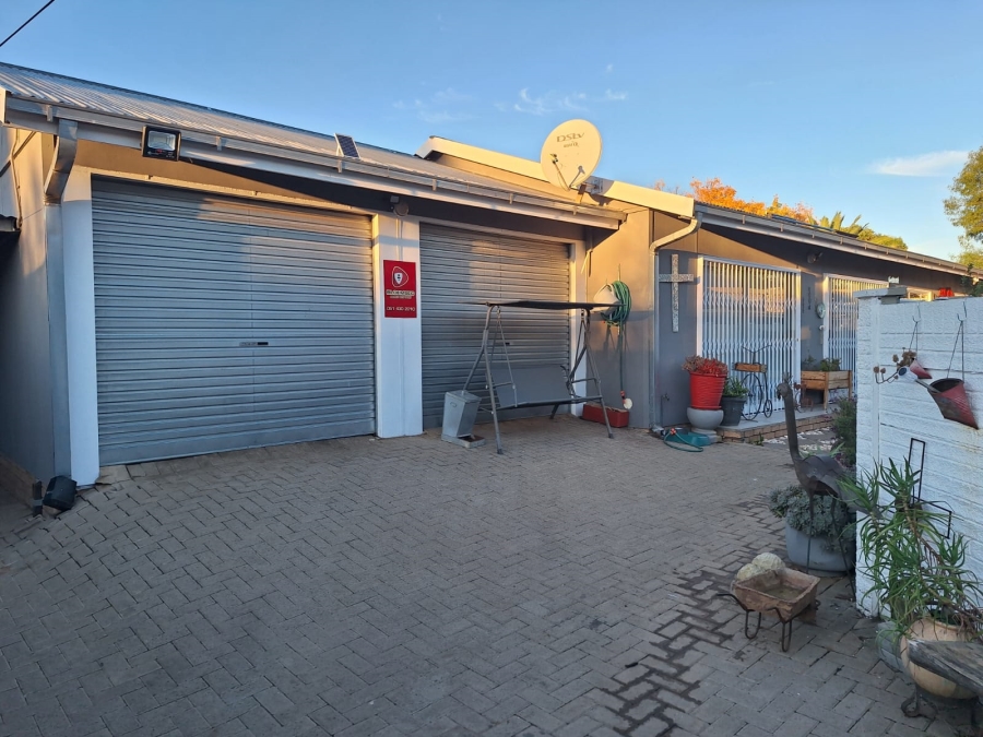 To Let 3 Bedroom Property for Rent in Fichardt Park Free State